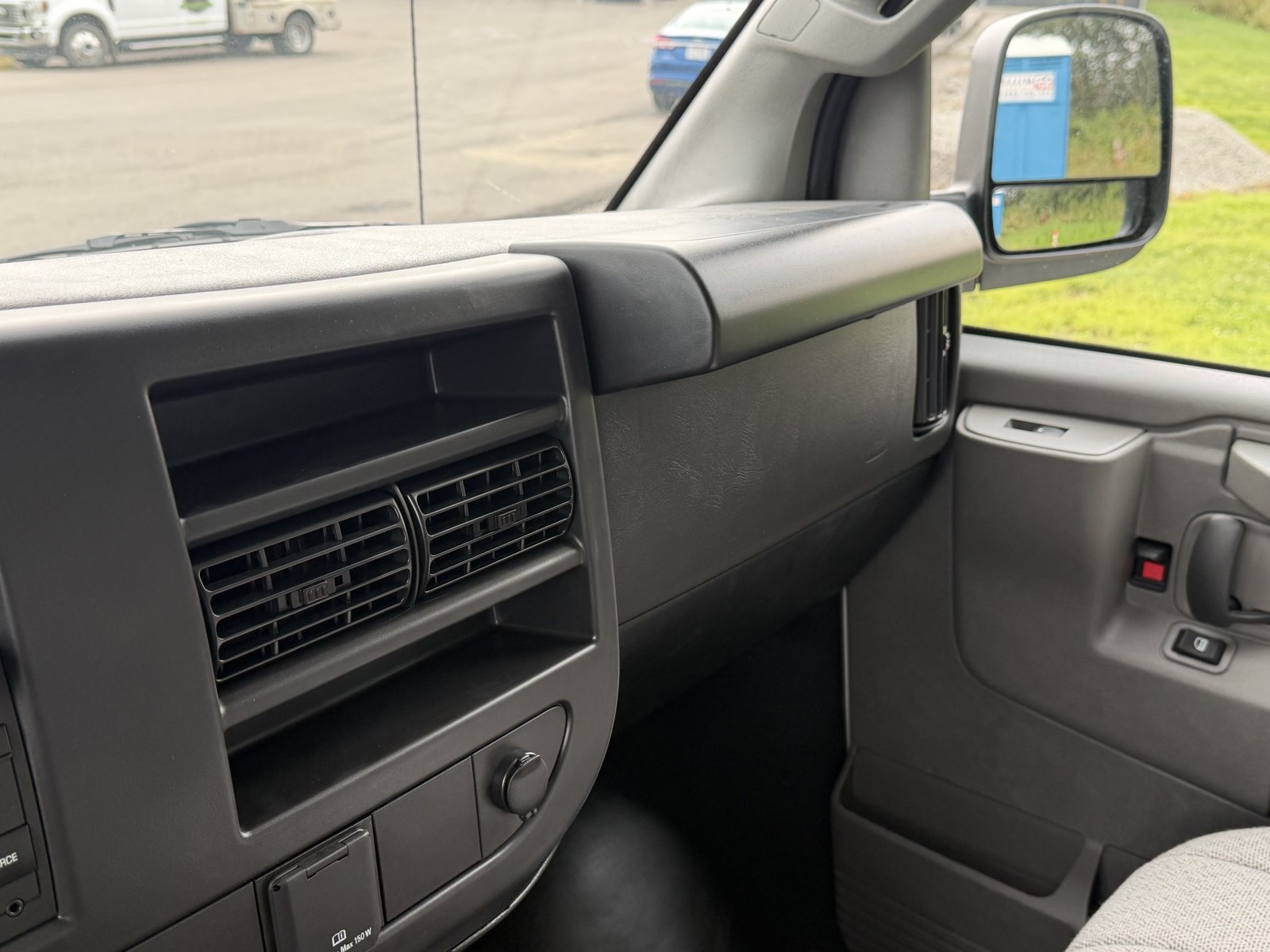 New 2026 Chevrolet Express 2500 Extended w/ Driver Convenience Package RWD image 15