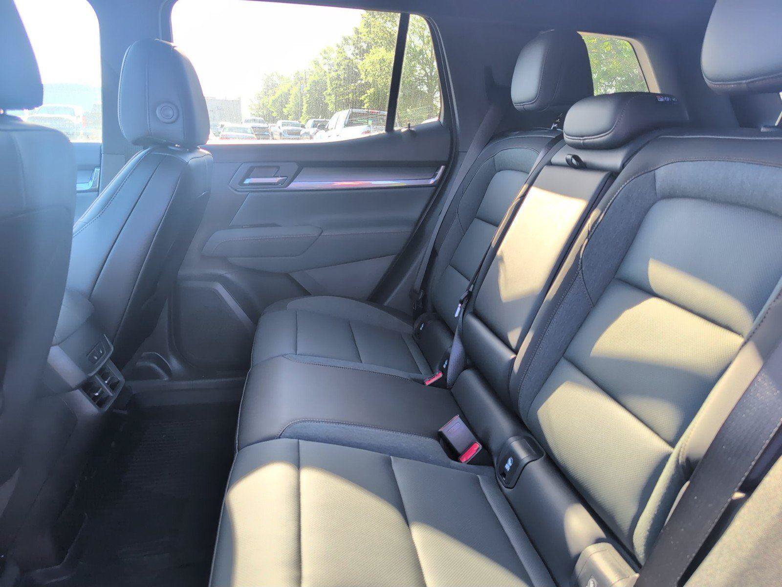 New 2026 GMC Terrain AT4 w/ Convenience Package III AWD/4WD image 37