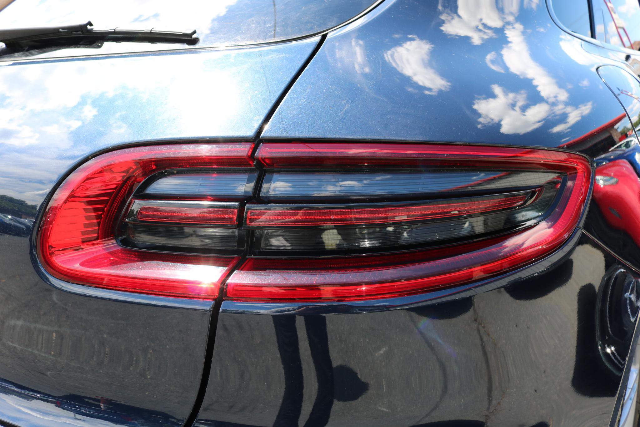 Used 2017 Porsche Macan S image 10