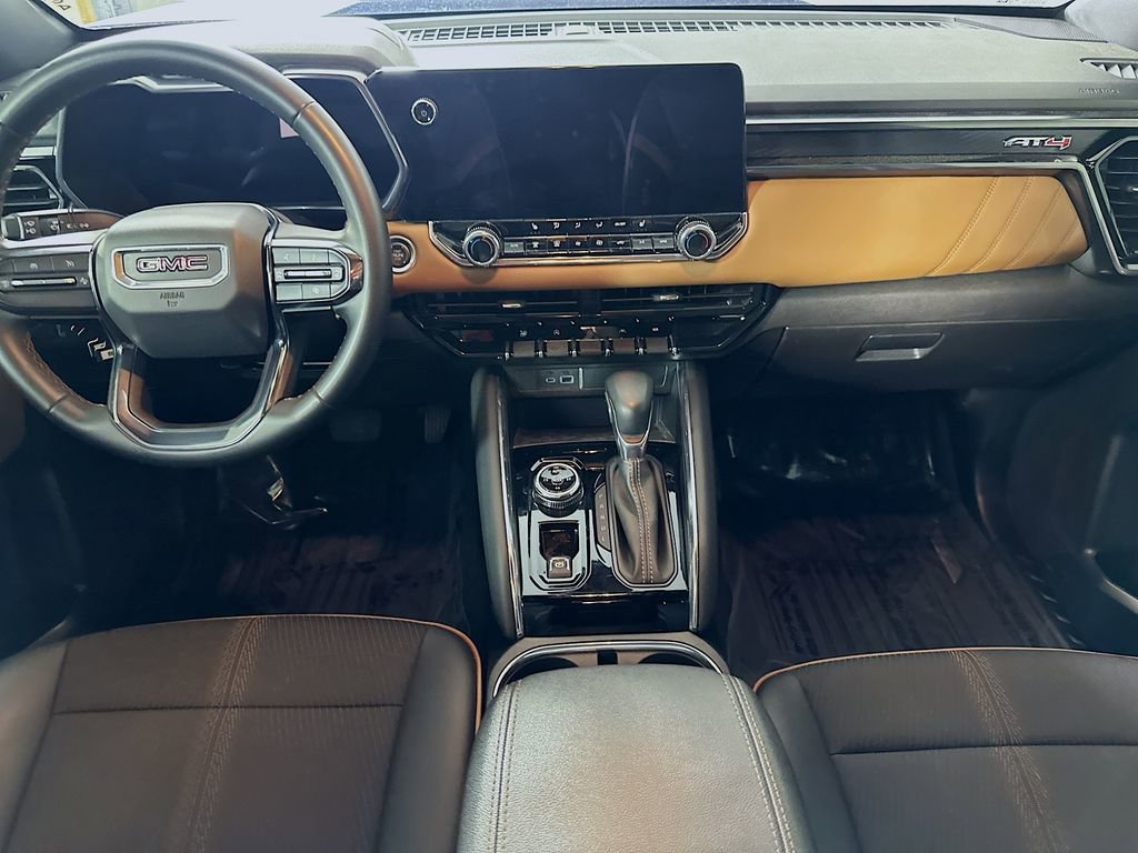 Used 2025 GMC Canyon AT4 image 18