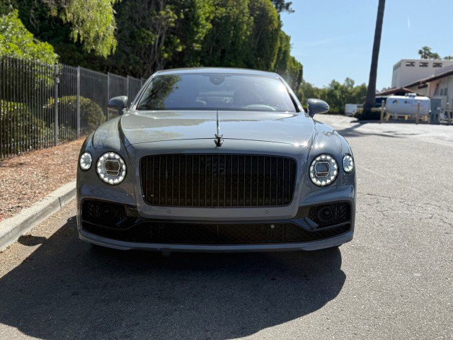 Used 2022 Bentley Flying Spur V8 AWD/4WD image 8