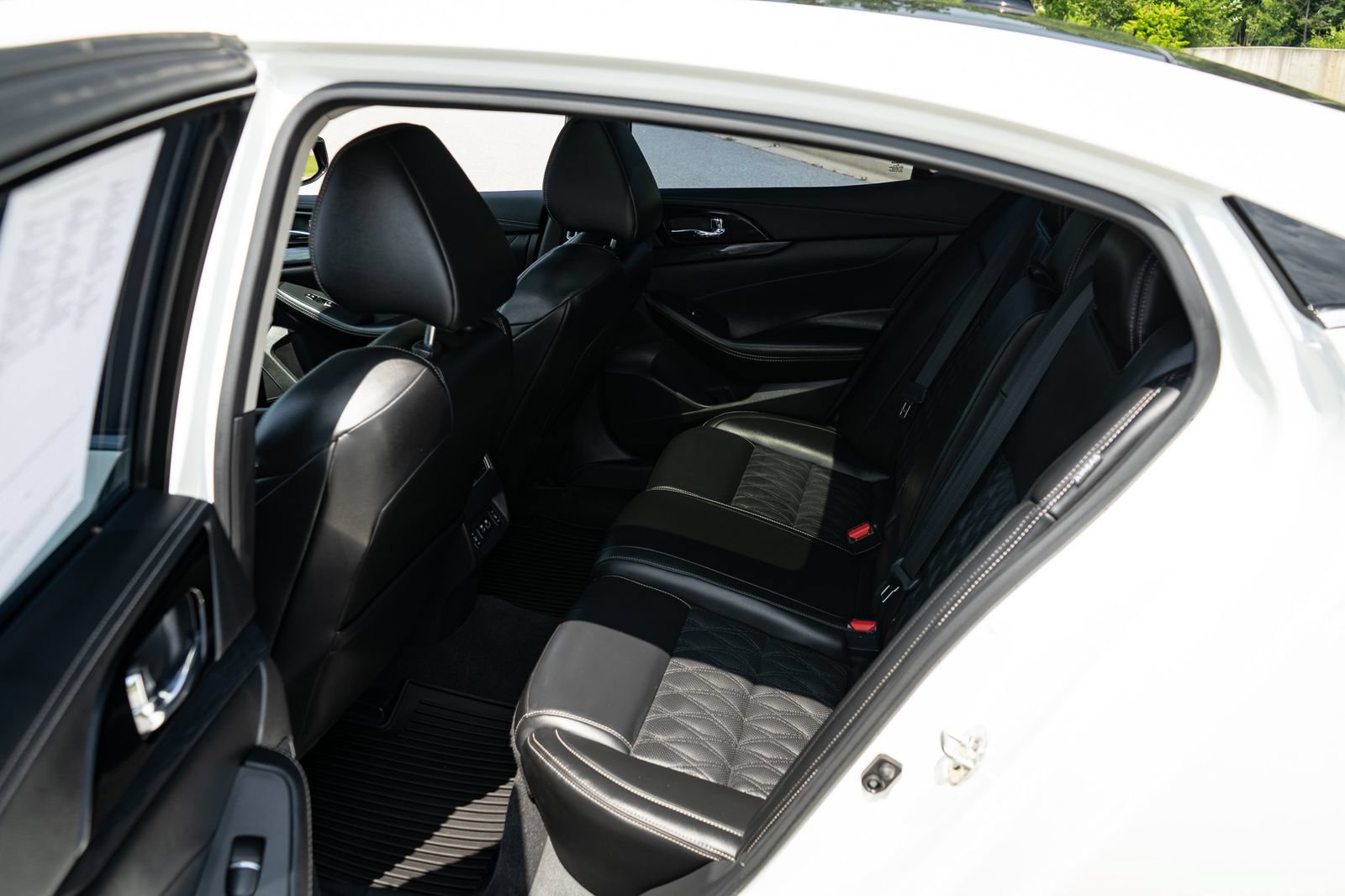 Used 2023 Nissan Maxima Platinum w/ Sport Mat Group FWD image 19