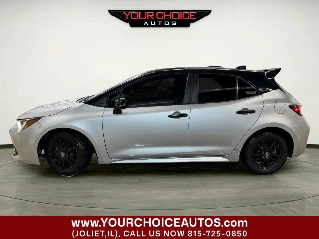 Used 2021 Toyota Corolla SE FWD image 2