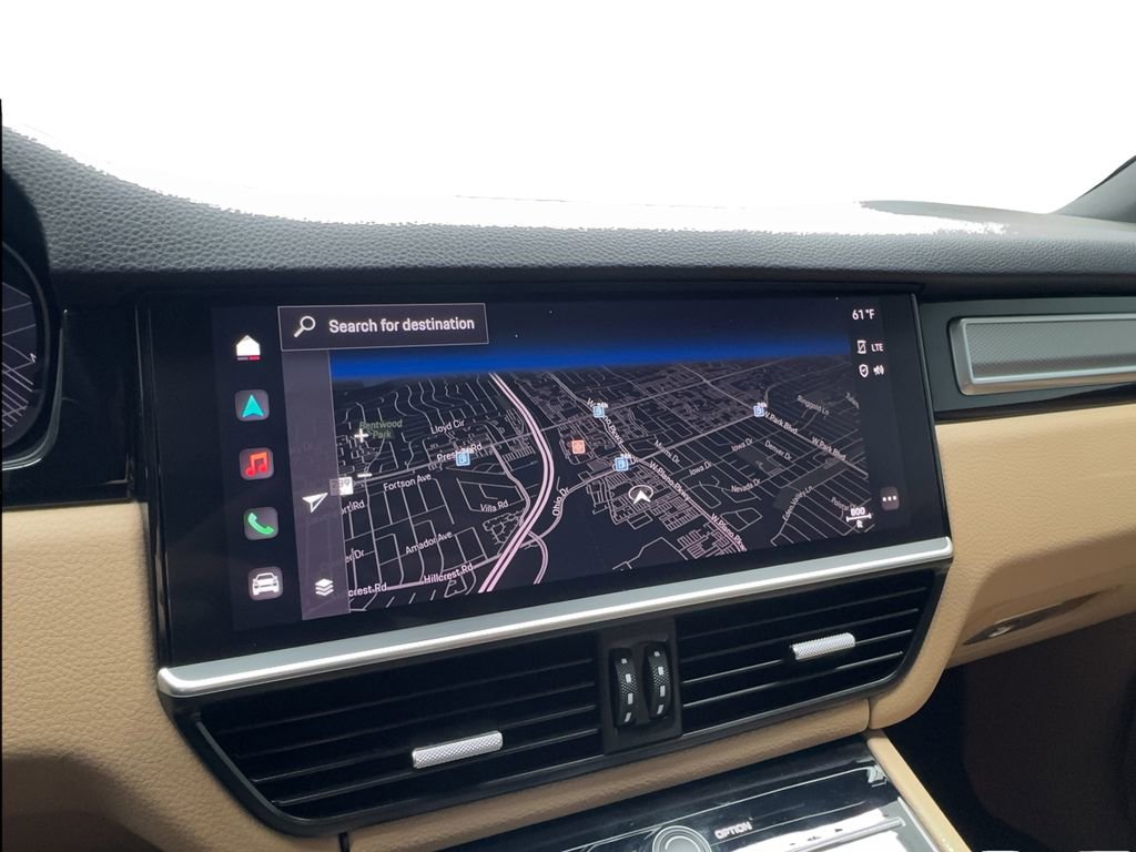 Used 2023 Porsche Cayenne Platinum Edition image 51