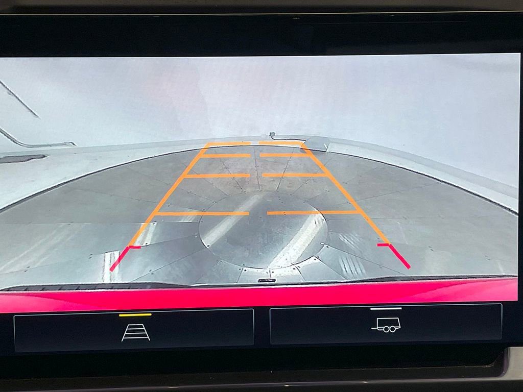 Used 2024 Chevrolet Silverado 1500 LT image 4