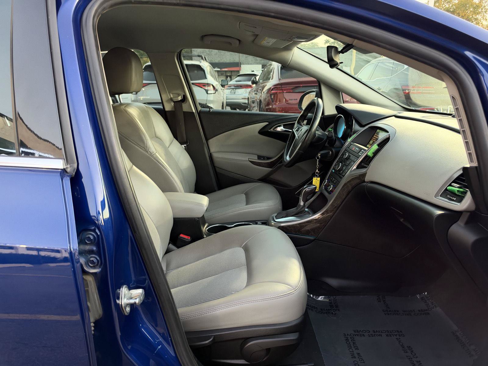 Used 2014 Buick Verano FWD image 38