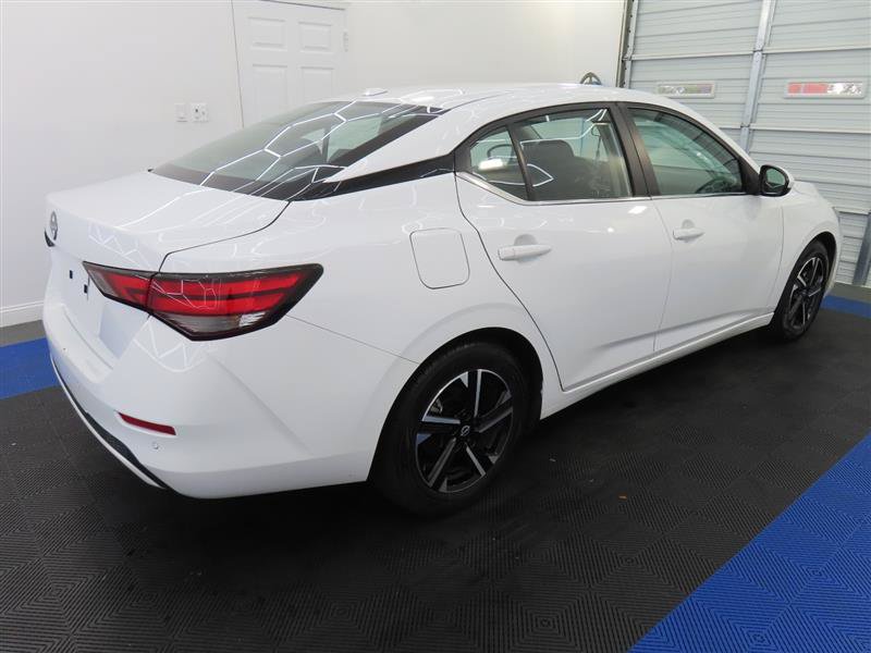 Used 2025 Nissan Sentra SV FWD image 14