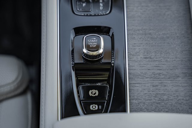 New 2026 Volvo XC90 B6 Ultra image 25