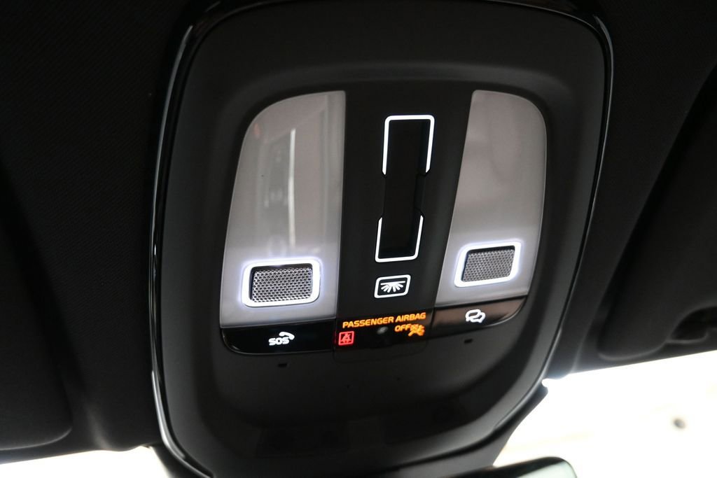 Used 2023 Volvo XC60 B5 Ultimate w/ Climate Package AWD/4WD image 36