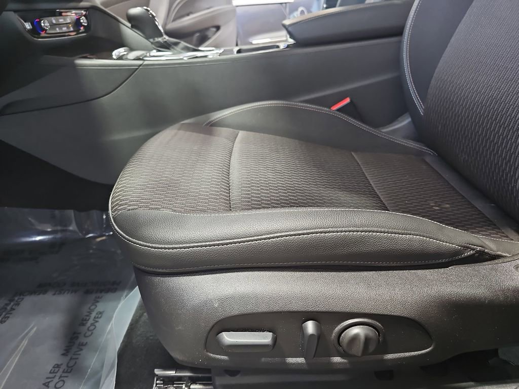 Used 2018 Buick Regal Preferred w/ Driver Confidence Package #1 image 27