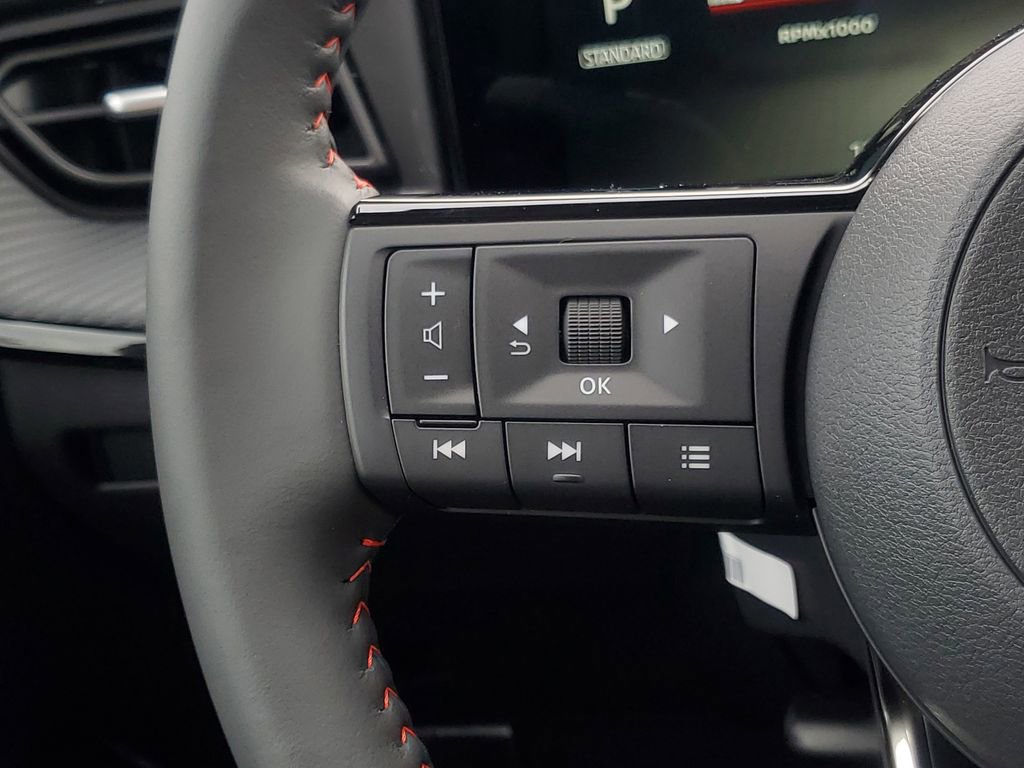 New 2026 Nissan Kicks SR w/ Cold Weather Package AWD/4WD image 15
