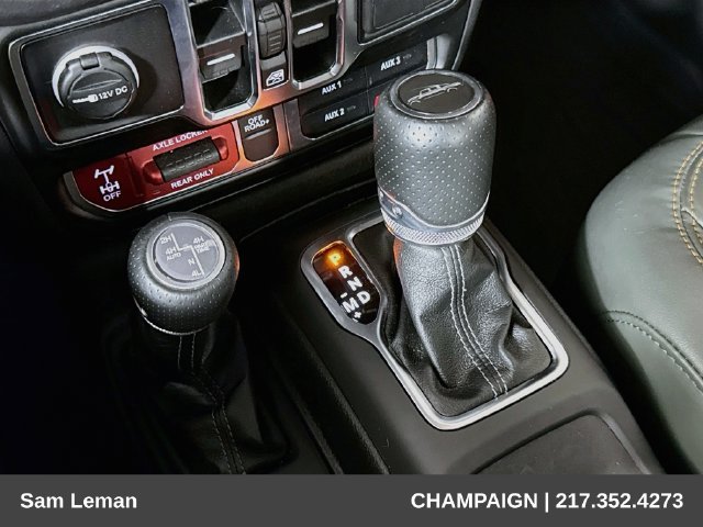 Used 2025 Jeep Gladiator Mojave AWD/4WD image 17