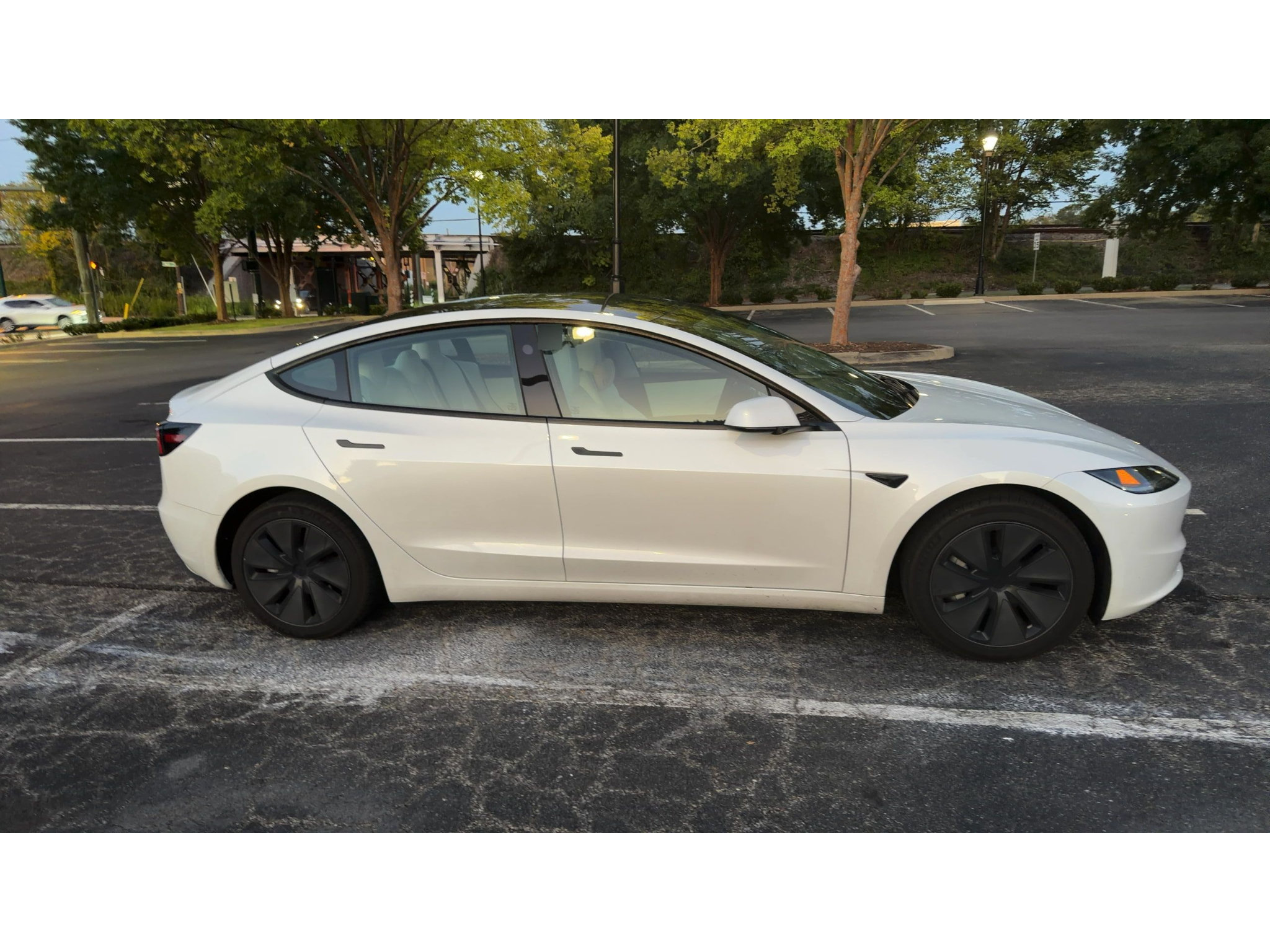 Used 2025 Tesla Model 3 Long Range RWD image 4