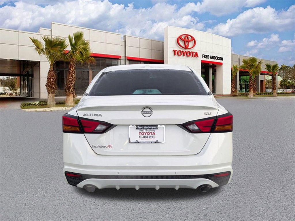 Used 2023 Nissan Altima 2.5 SV w/ SV Premium Package image 5