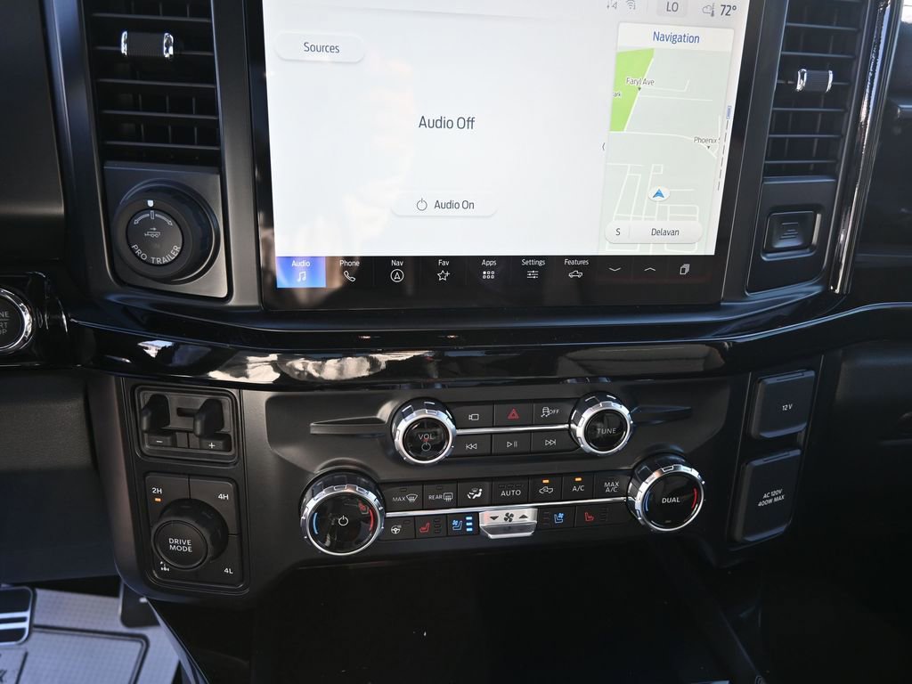 New 2026 Ford F250 Lariat w/ Black Appearance Package image 22