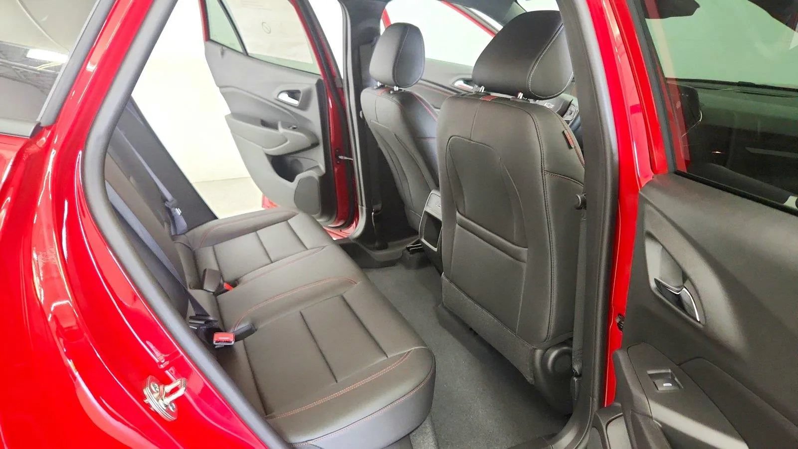 New 2026 Chevrolet Trax RS w/ Driver Confidence Package FWD image 29