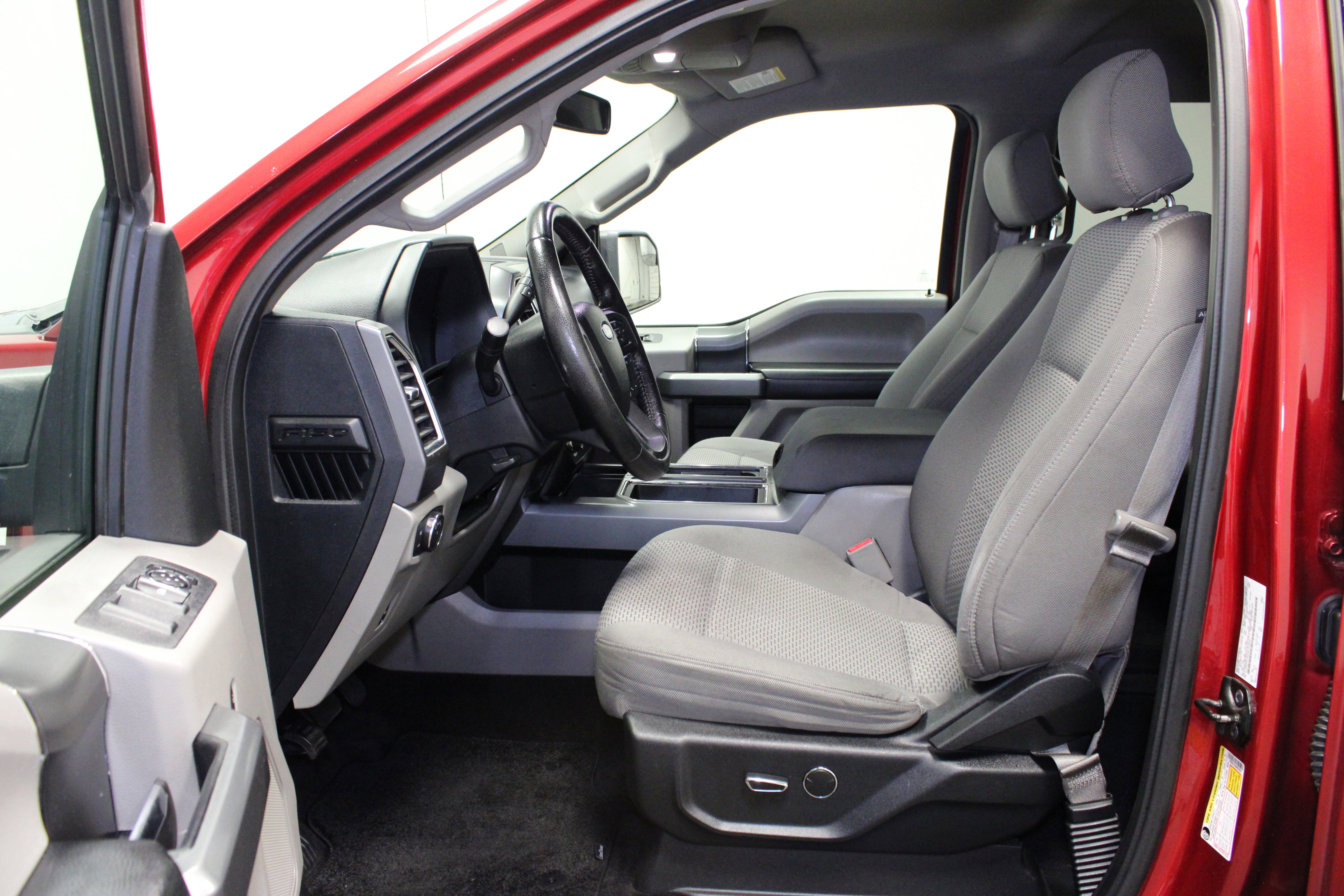 Used 2016 Ford F150 XLT w/ Equipment Group 301A Mid RWD image 18