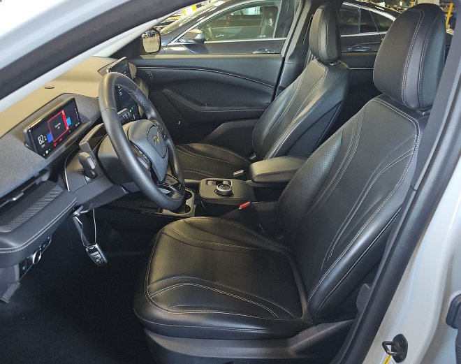 Used 2023 Ford Mustang Mach-E Premium RWD image 5