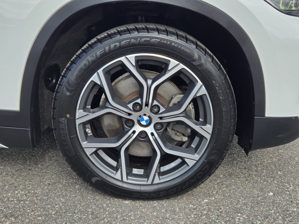 Used 2020 BMW X1 xDrive28i w/ Premium Package image 11