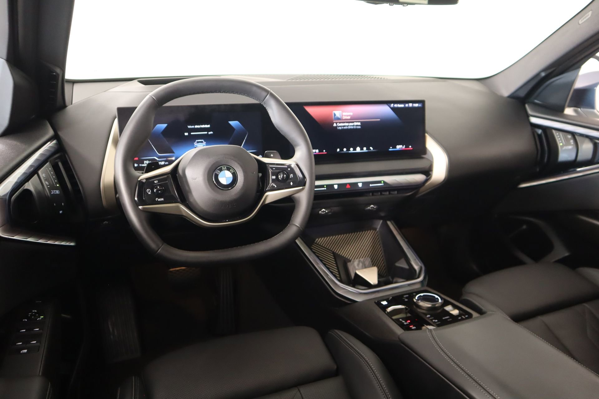 Used 2025 BMW X3 xDrive30i image 2