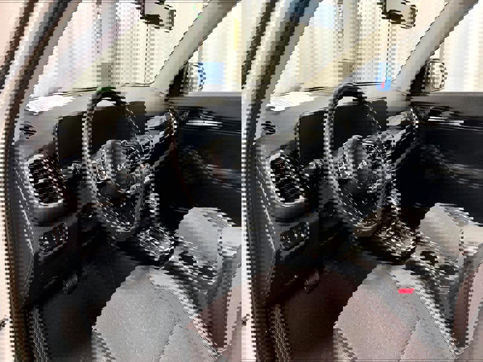 Used 2025 Kia Seltos S image 8