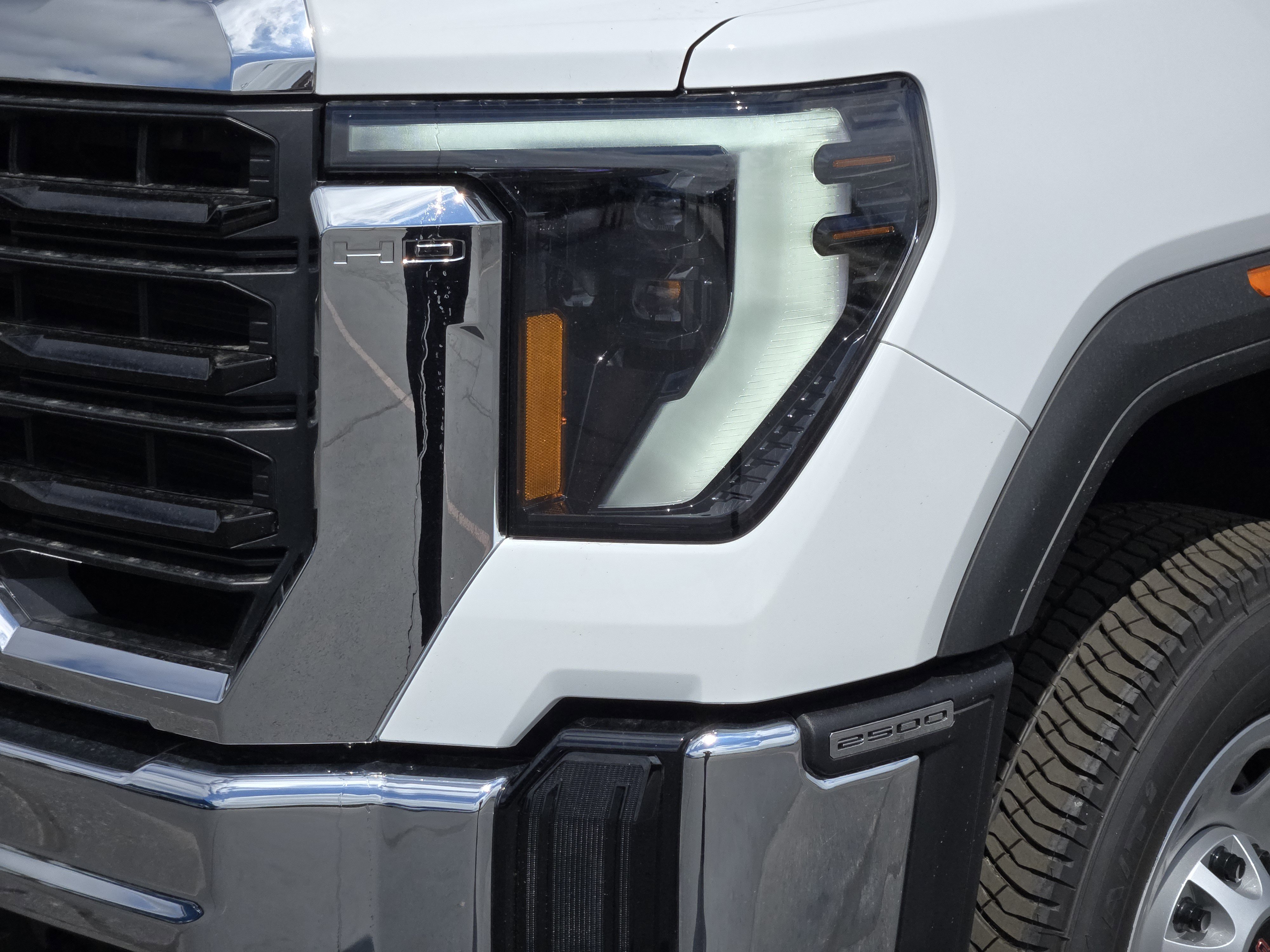 New 2026 GMC Sierra 2500 Pro w/ Convenience Package AWD/4WD image 6