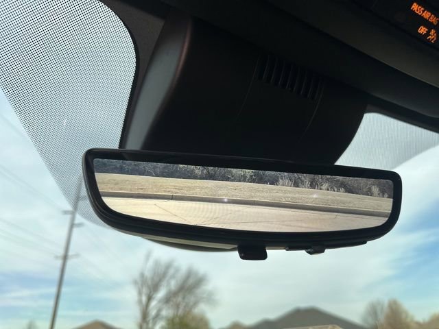 Used 2025 GMC Yukon Denali w/ Denali Reserve Package image 25