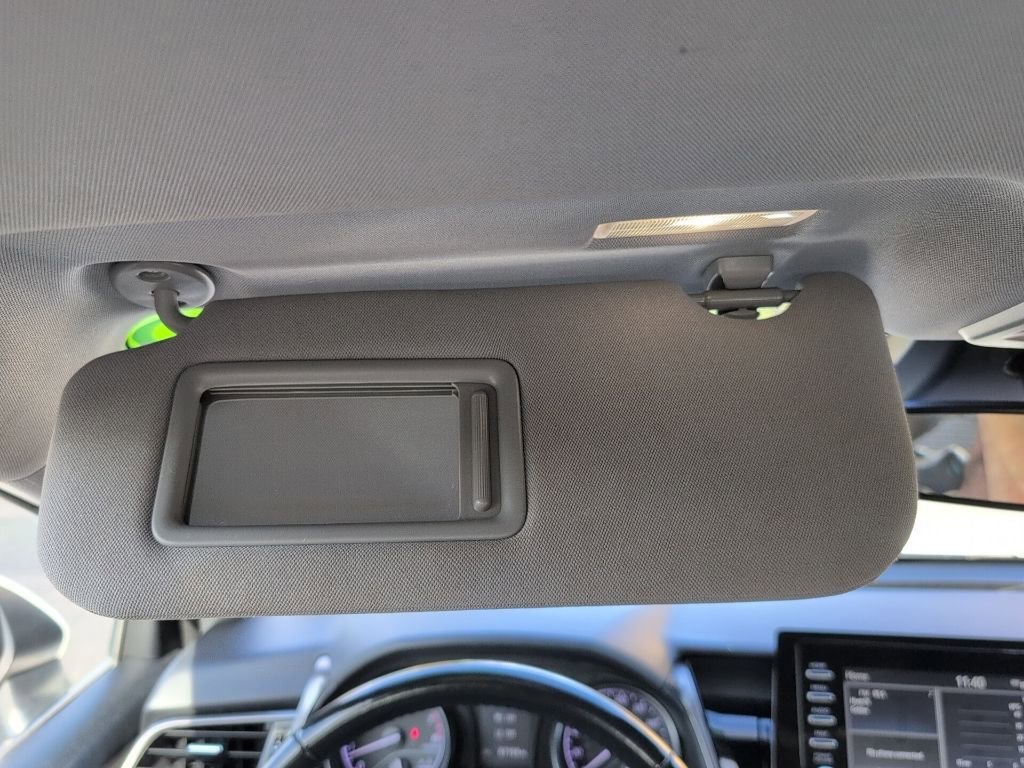 Used 2023 Toyota Camry SE image 32