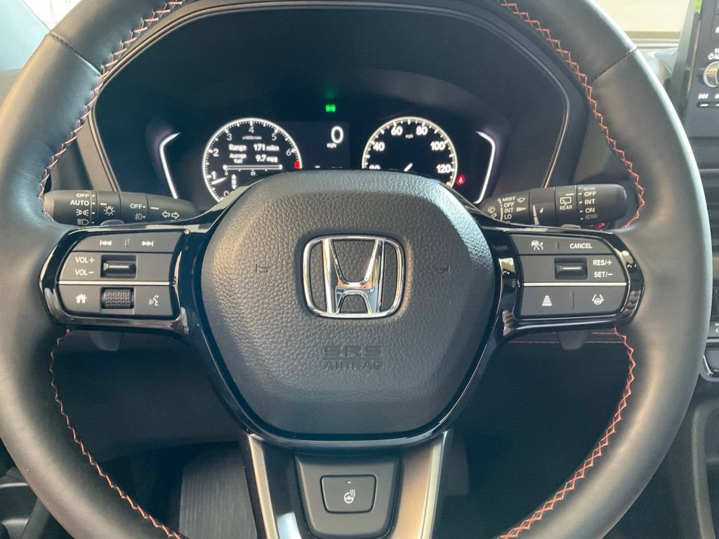 Used 2025 Honda Pilot TrailSport image 12
