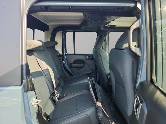New 2025 Jeep Gladiator Sport image 21