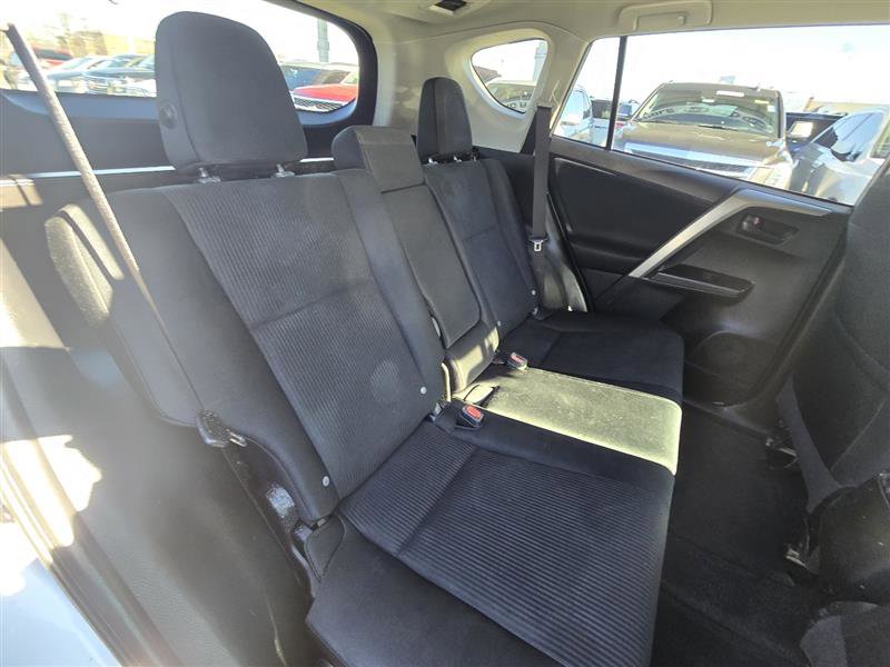 Used 2016 Toyota RAV4 LE image 28