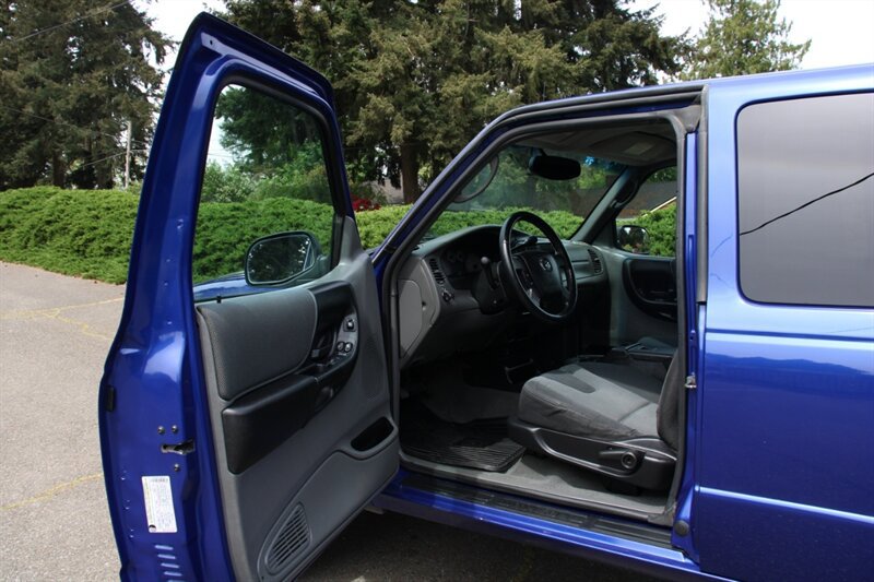 Used 2005 MAZDA B-Series Pickup 4x4 Cab Plus B4000 image 5
