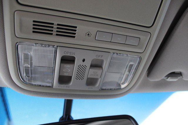 Used 2012 Honda Odyssey Touring Elite image 35