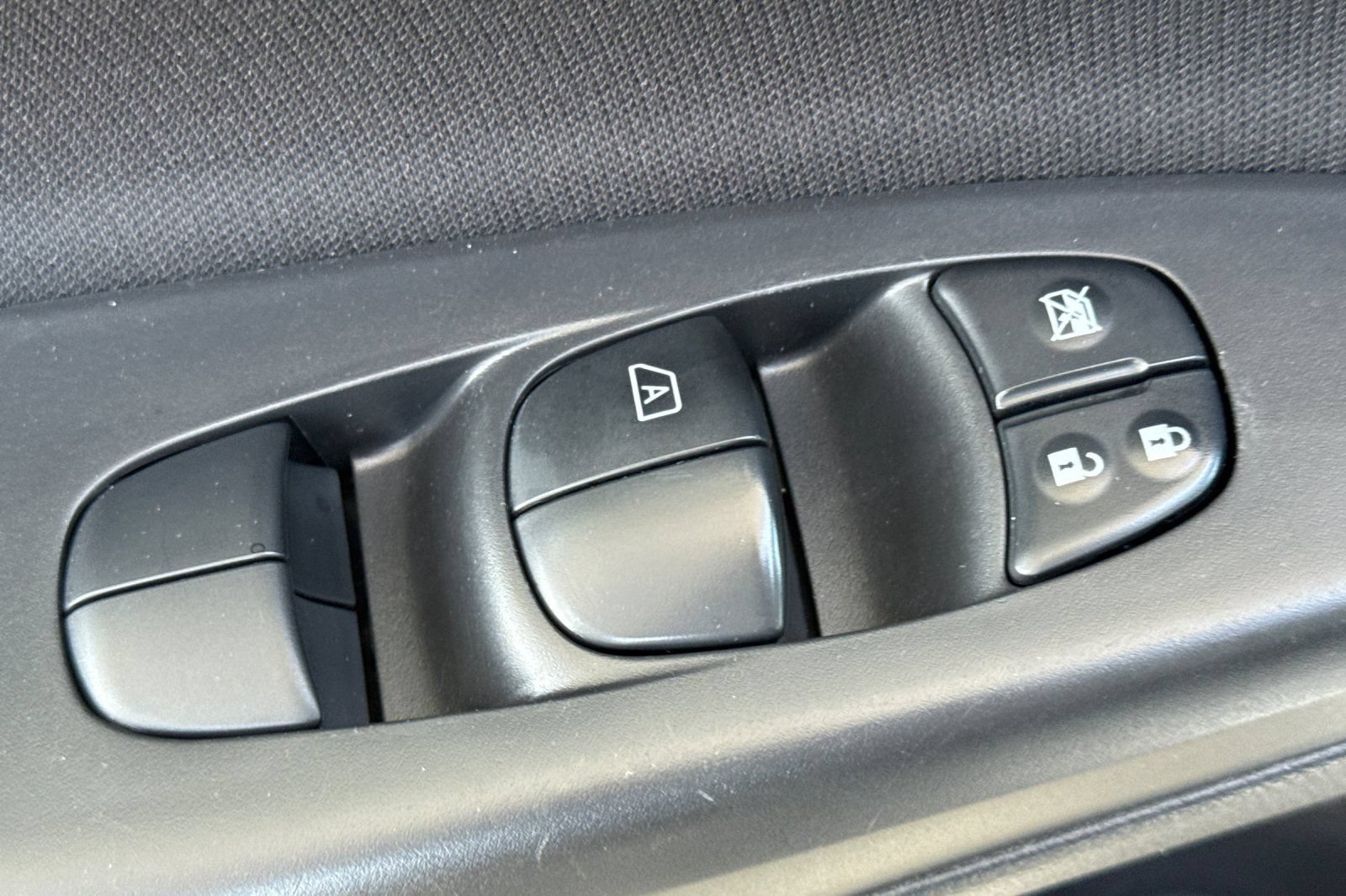 Used 2019 Nissan Sentra S FWD image 11
