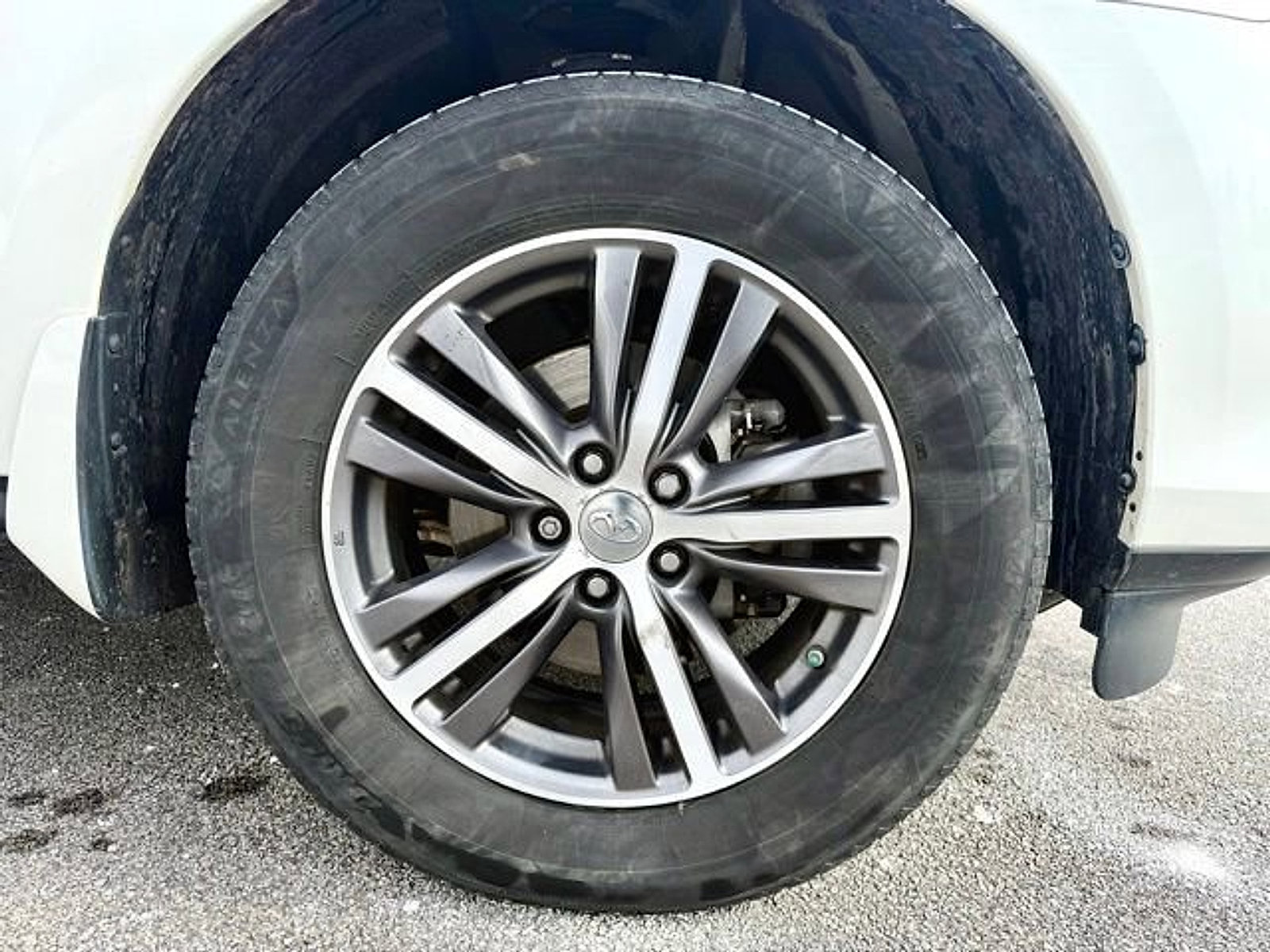 Used 2019 INFINITI QX60 Luxe w/ Essential Package image 24