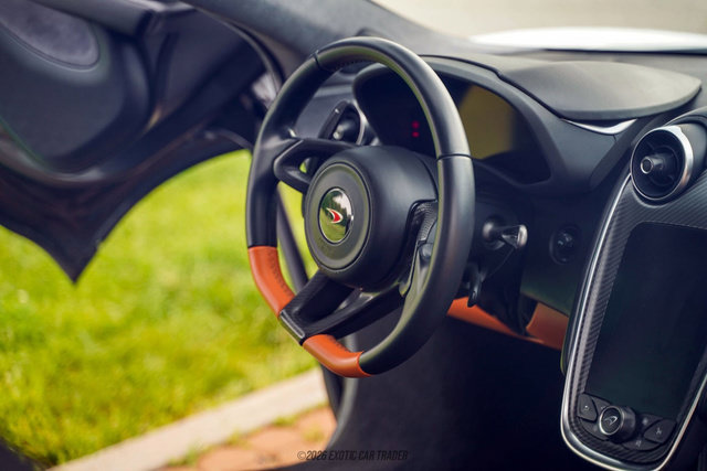 Used 2017 McLaren 570S Coupe RWD image 30