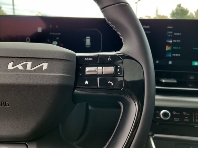 New 2027 Kia Carnival SX w/ Dark Edition Package FWD image 19