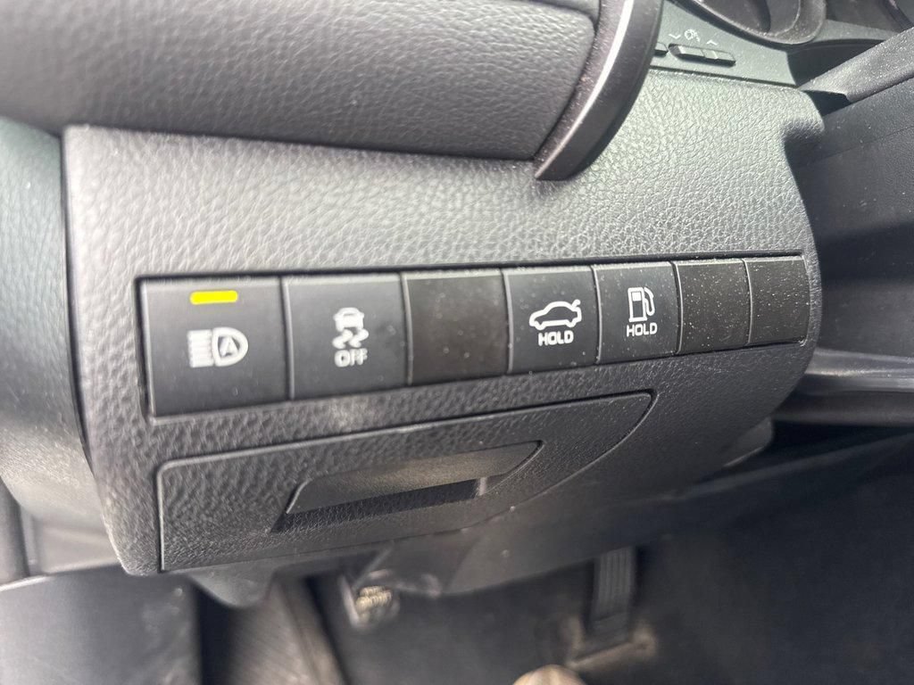 Used 2024 Toyota Camry SE w/ Convenience Package FWD image 35