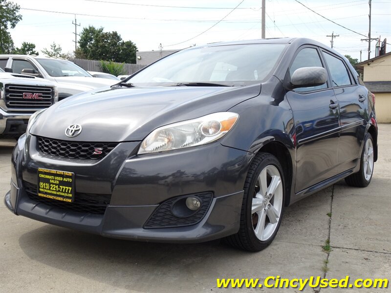 Used 2010 Toyota Matrix S FWD image 3