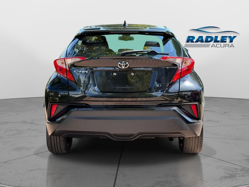 Used 2019 Toyota C-HR XLE FWD image 5