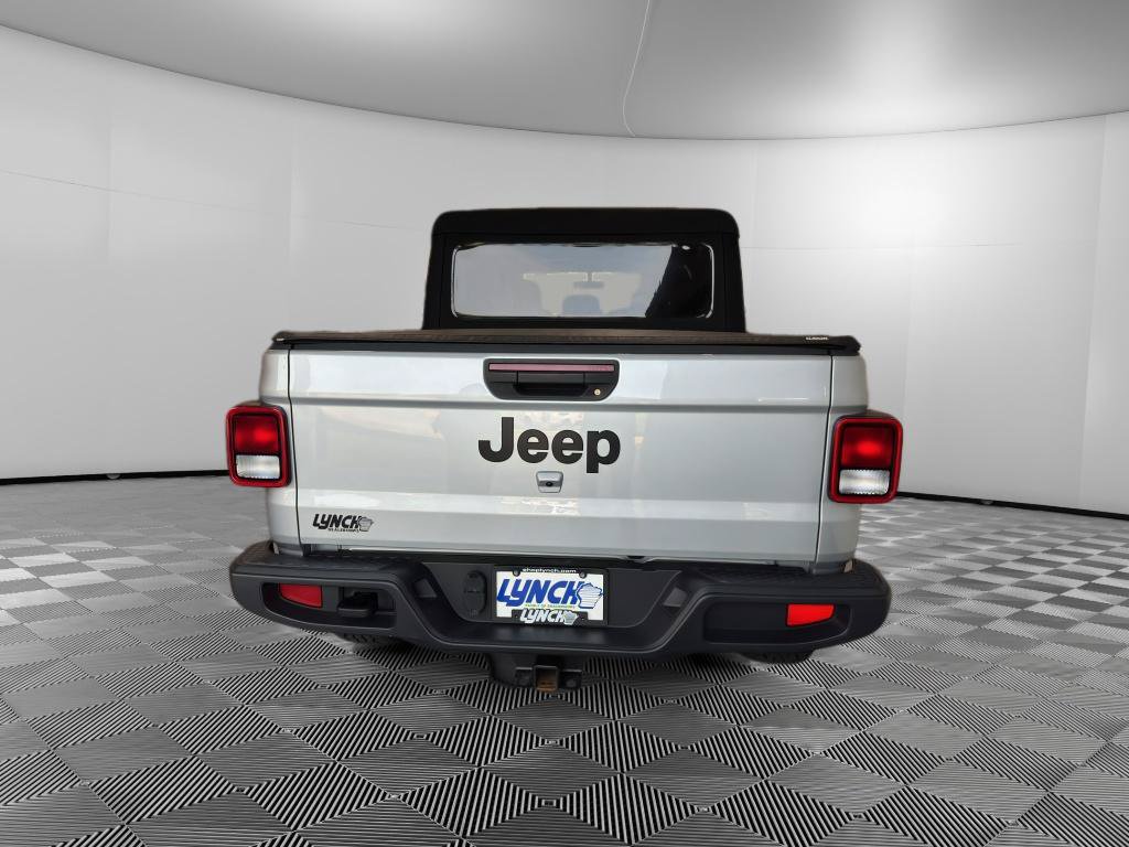 Used 2023 Jeep Gladiator Sport AWD/4WD image 4