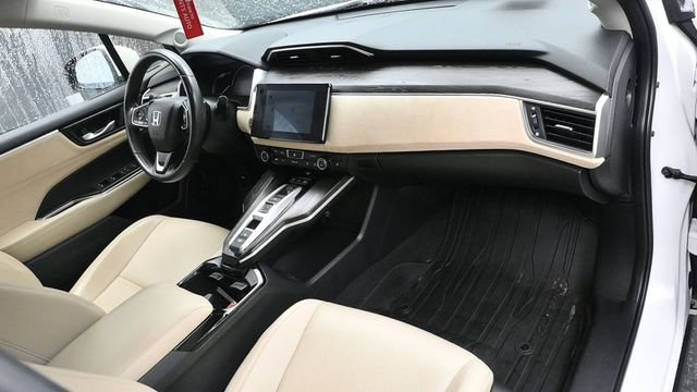 Used 2018 Honda Clarity Touring image 11