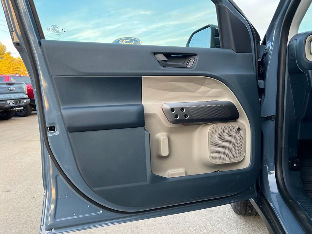 New 2025 Ford Maverick Lariat image 11