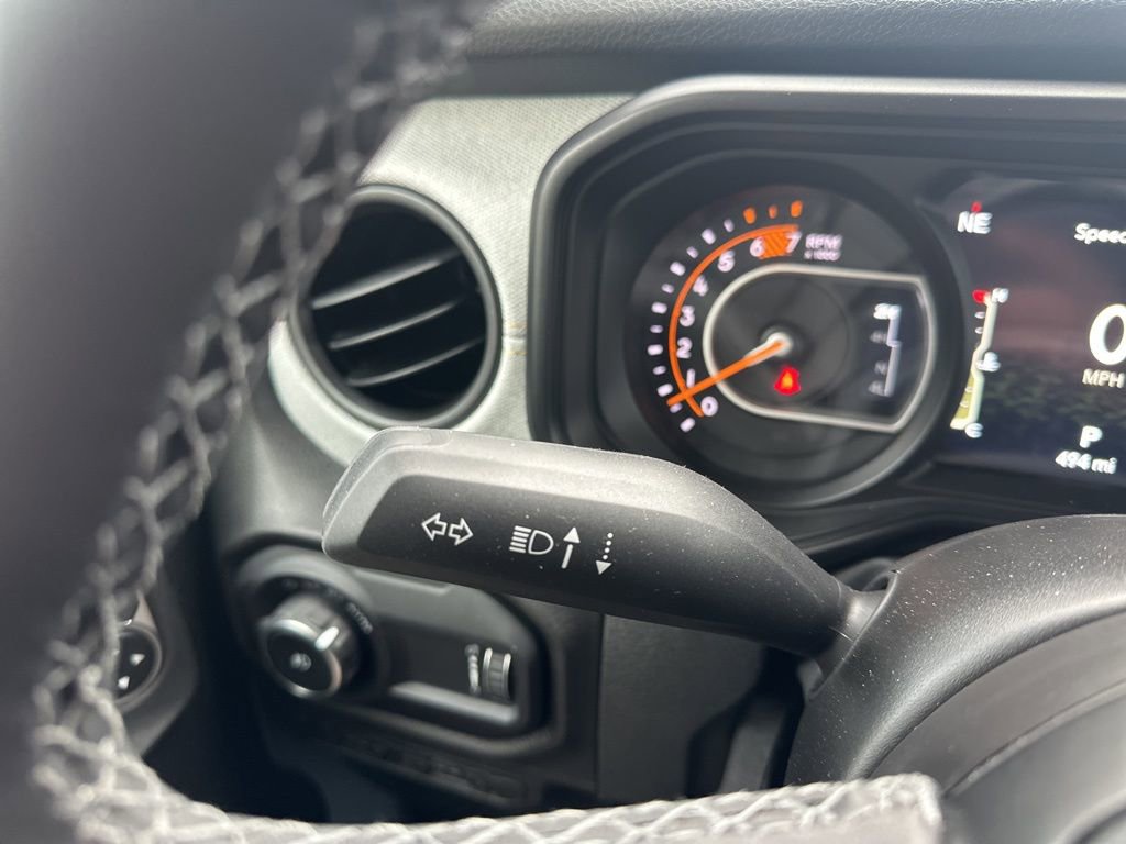 Used 2025 Jeep Wrangler Sport S image 22