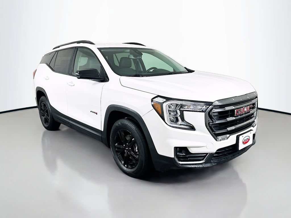 Used 2023 GMC Terrain AT4 AWD/4WD image 3