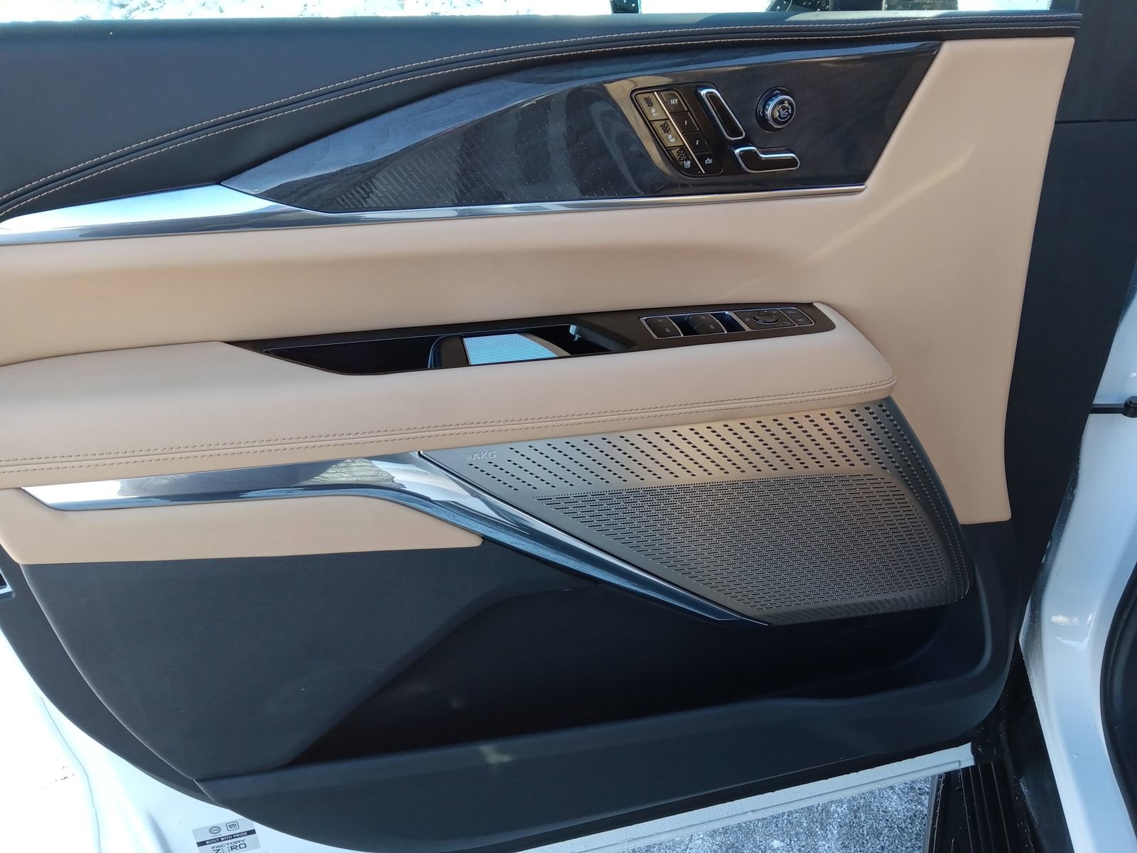 Certified 2025 Cadillac Escalade IQ Sport 2 w/ LPO, ONYX Package image 10