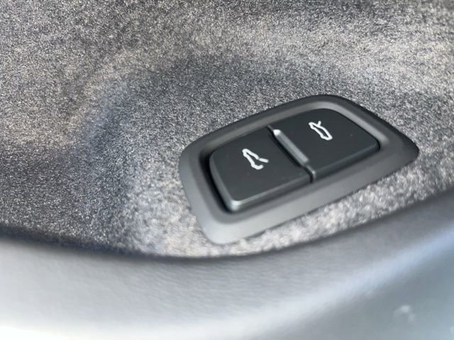 New 2026 Chevrolet Corvette Stingray Coupe w/ 1LT image 18