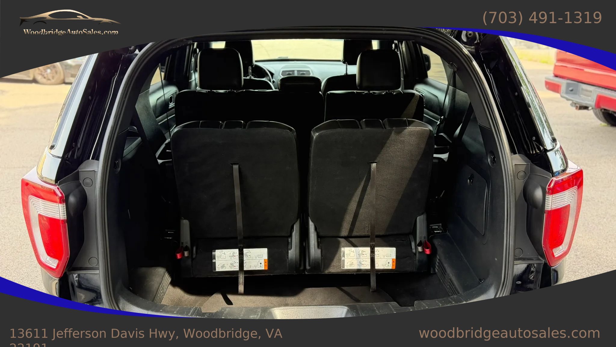 Used 2018 Ford Explorer XLT w/ Equipment Group 202A AWD/4WD image 33