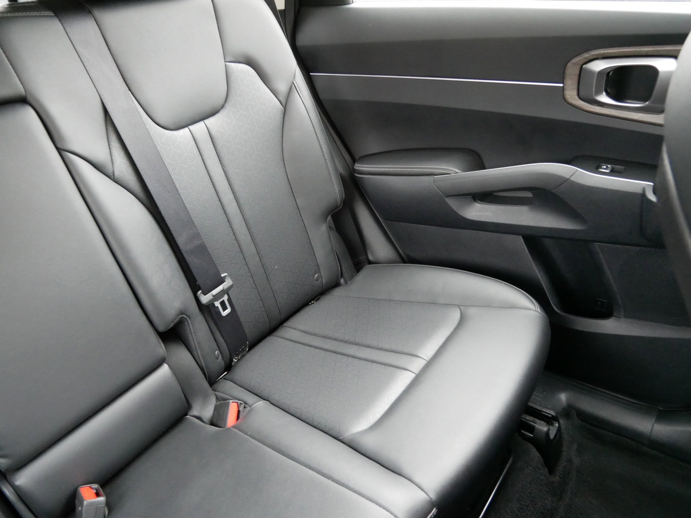 Used 2023 Kia Sorento S w/ Panoramic Sunroof Package image 14