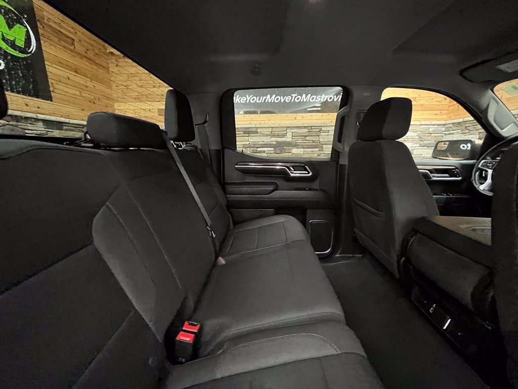 Used 2022 Chevrolet Silverado 1500 LT AWD/4WD image 37